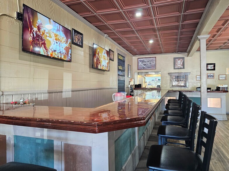 More Photos Of 97 Center Ave, Bisbee Restaurant For Sale