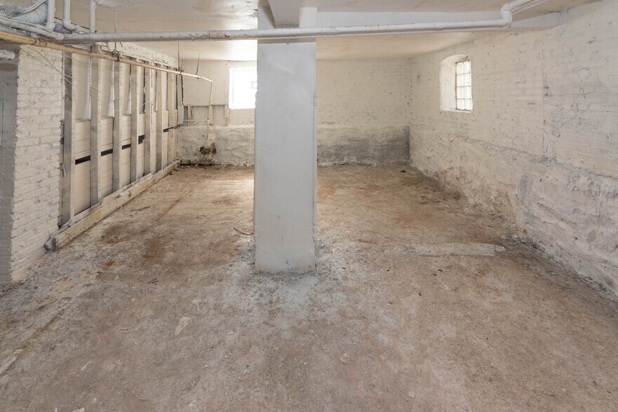 More Photos Of 3210-3212 Walbrook Ave, Baltimore Apartments For Sale