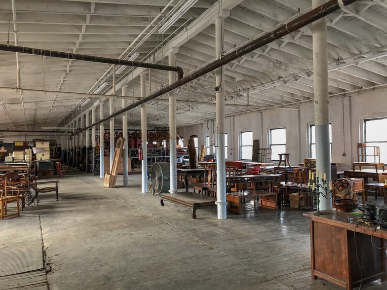 More Photos Of 500-530 Nepperhan Ave, Yonkers Showroom For Lease