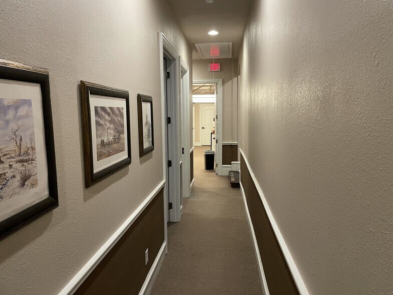 More Photos Of 212 E Virginia St, McKinney Storefront Retail Office For Lease