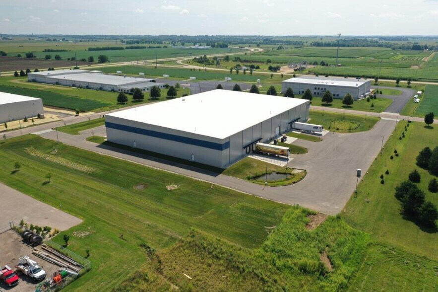More Photos Of 4245 Capital Cir, Janesville Warehouse For Lease