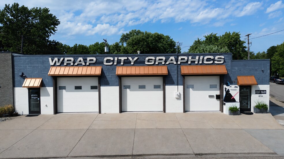 Primary Photo Of 62 6th Ave S, Hopkins Auto Repair For Sale