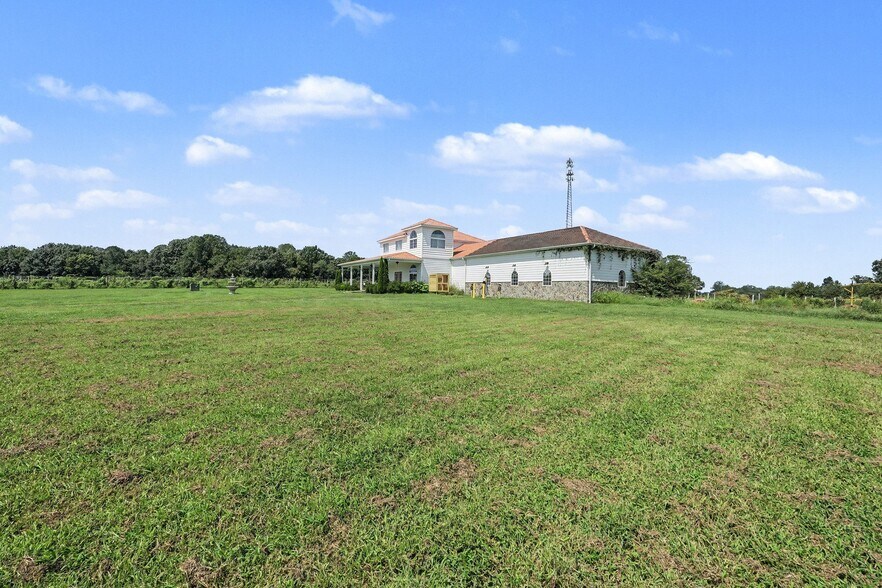 More Photos Of 495 Meadow Landing Ln, Caret Winery Vineyard For Sale