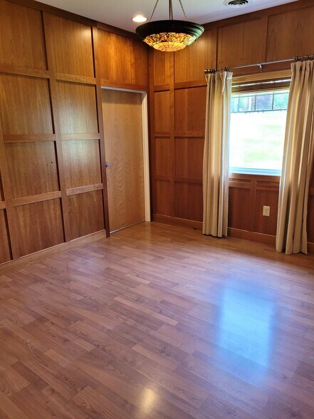 More Photos Of 2014 Sandy Dr, State College Medical For Lease