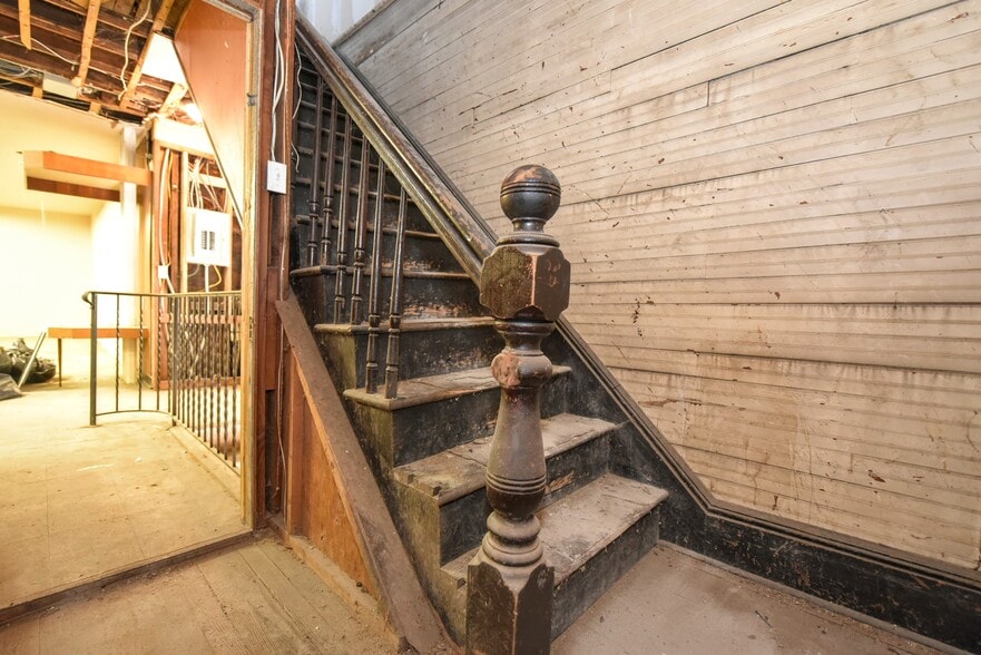 More Photos Of 154 Main St, Butler Storefront Retail Residential For Sale