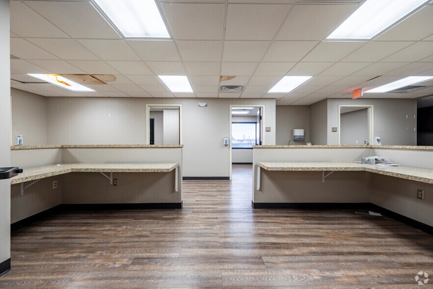 More Photos Of 2424 50th St, Lubbock Medical For Sale