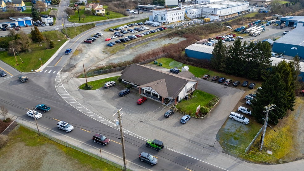More Photos Of 8500 Cedarhome Dr, Stanwood Veterinarian Kennel For Sale