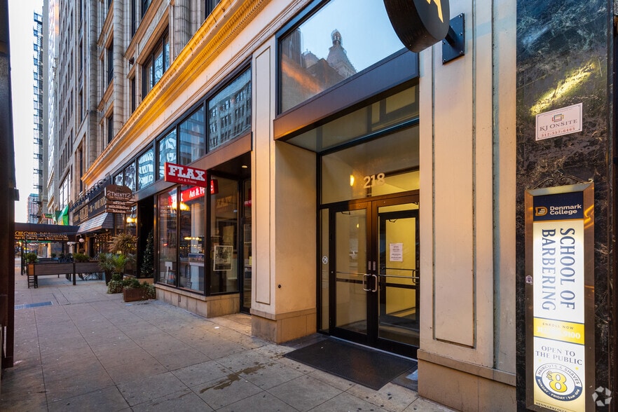 More Photos Of 218 S Wabash Ave, Chicago Loft Creative Space For Lease