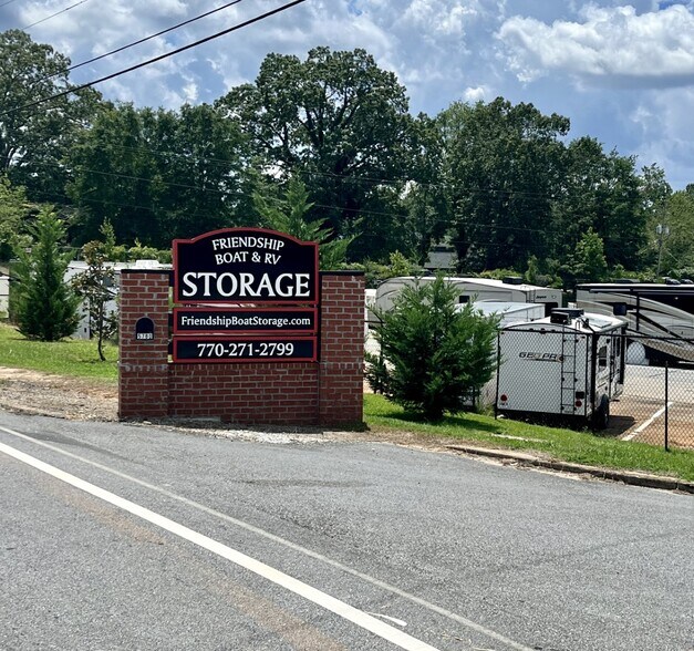 More Photos Of 5780 Holiday Rd, Buford Self Storage For Sale