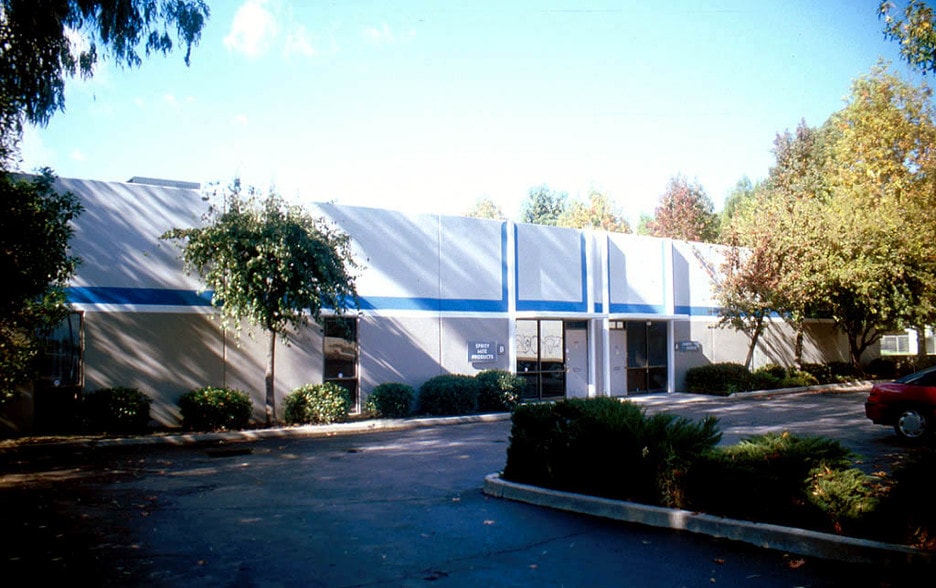 More Photos Of 10722 Trask Ave, Garden Grove Warehouse For Lease
