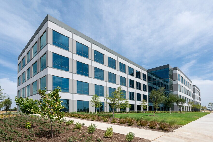 More Photos Of 9900 Hillwood Pky, Fort Worth Coworking Space