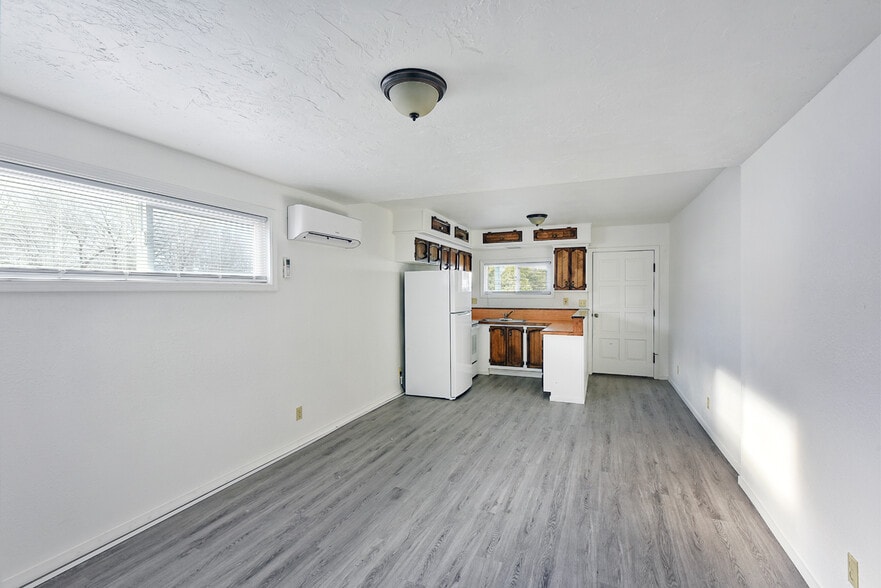 More Photos Of 1808 Spring St, Medford Apartments For Sale