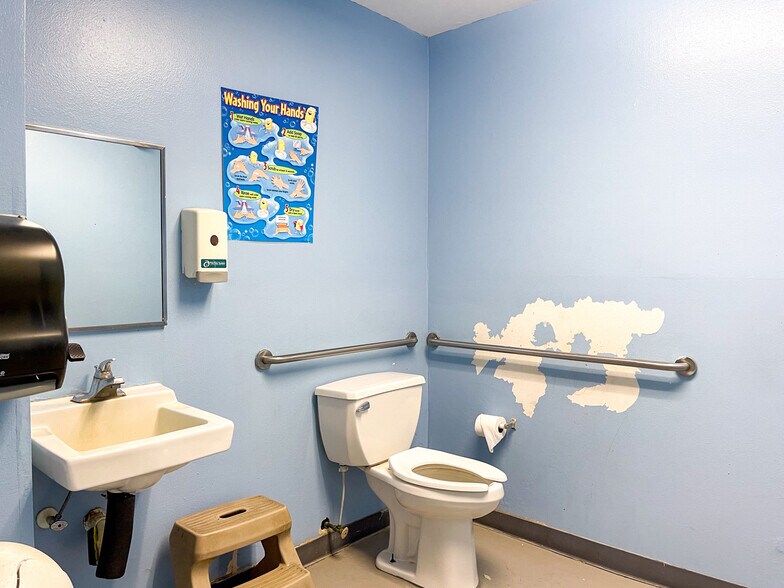 More Photos Of 40109 Abby James Rd, Prairieville Daycare Center For Sale