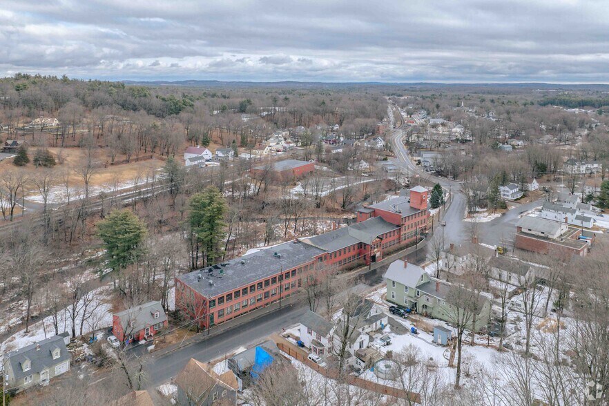 More Photos Of 17 Leominster Rd, Shirley Warehouse For Lease