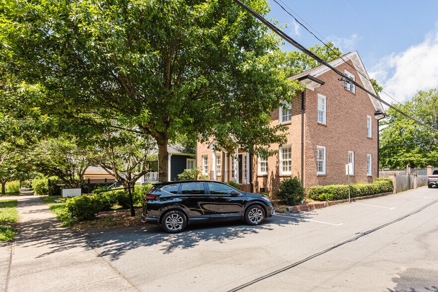 More Photos Of 1814 Euclid Ave, Charlotte Office For Lease