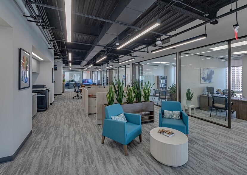 More Photos Of 1415 Louisiana St, Houston Office For Sale