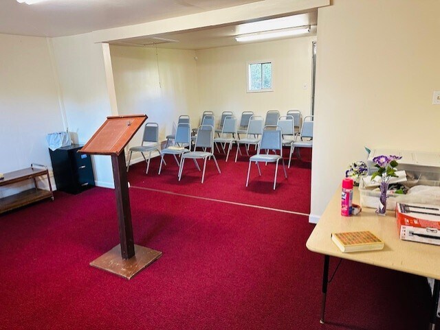 More Photos Of 25 Colony Rd, Burgettstown Specialty For Sale