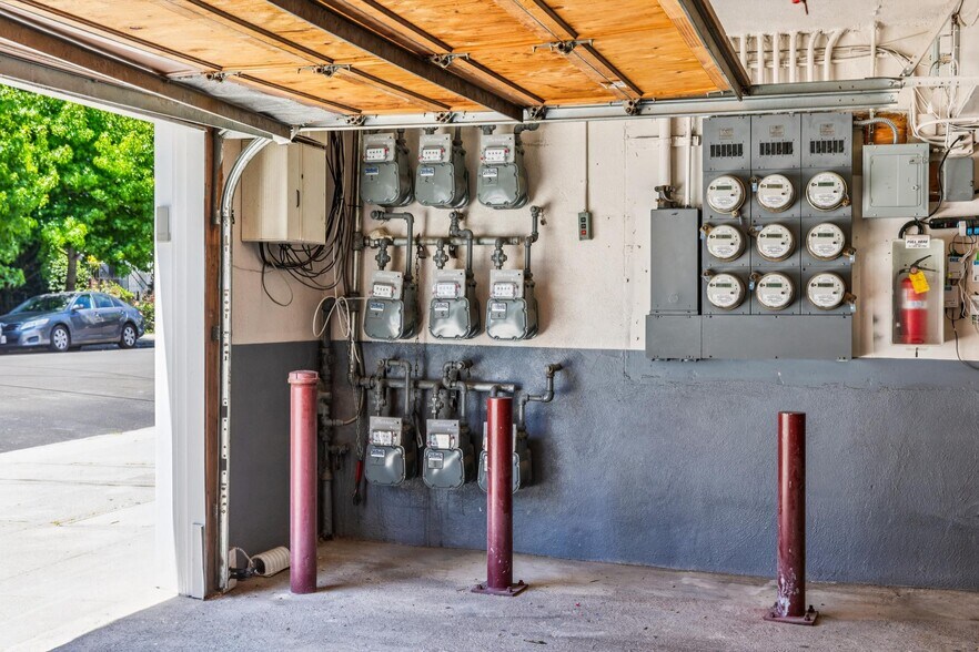 More Photos Of 257 San Jose Ave, San Francisco Apartments For Sale