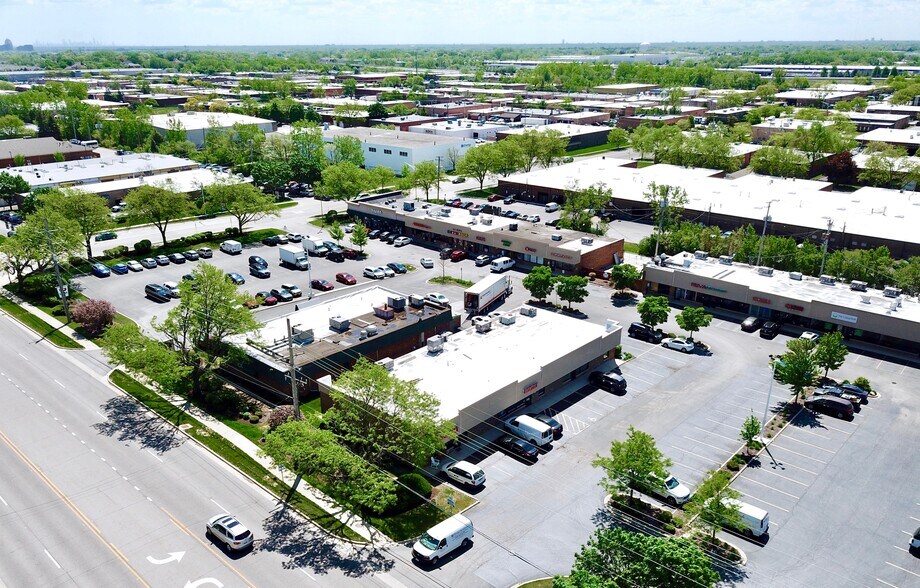 More Photos Of 901-955 W Wise Rd, Schaumburg Unknown For Lease