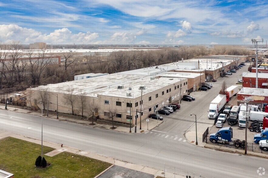 More Photos Of 2845 W 48th Pl, Chicago Warehouse For Lease