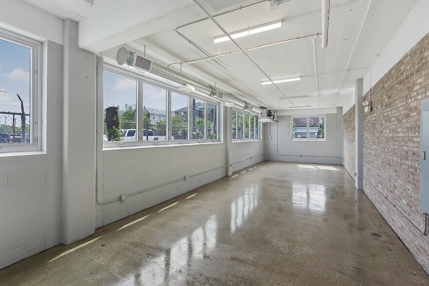 More Photos Of 4701-4715 N Lamon Ave, Chicago Warehouse For Lease