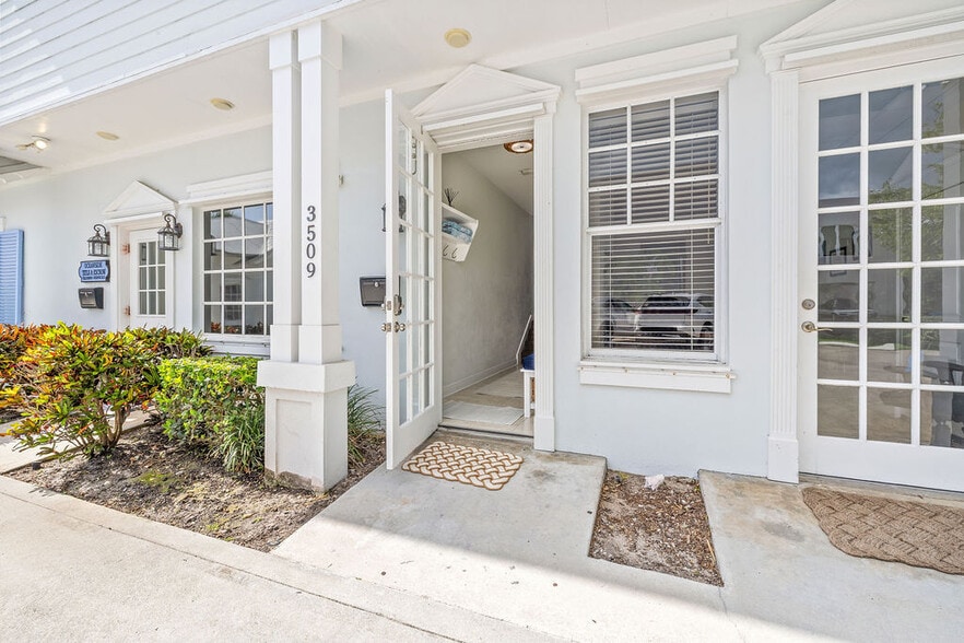 More Photos Of 3509 Ocean Dr, Vero Beach Office Residential For Sale