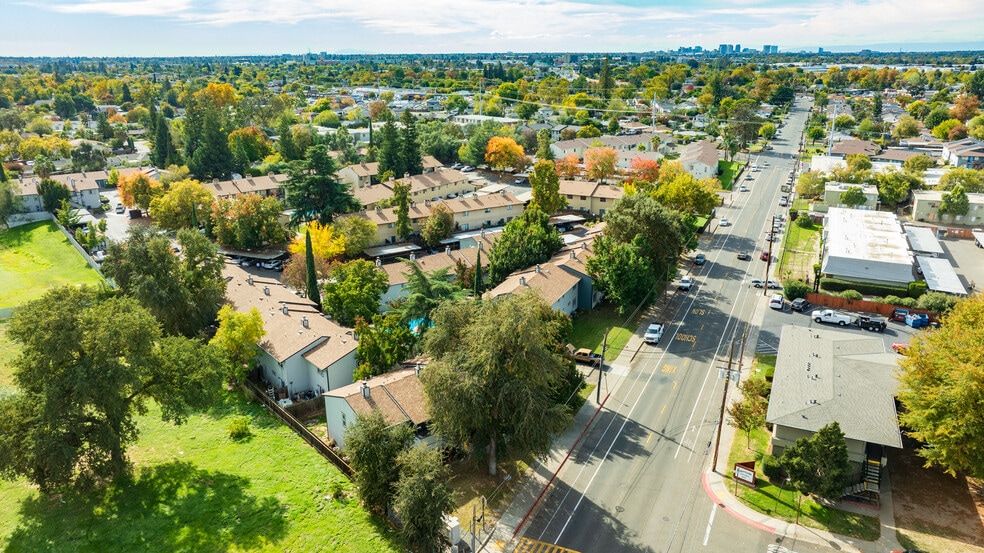 More Photos Of 2228 Edison Ave, Sacramento Apartments For Sale