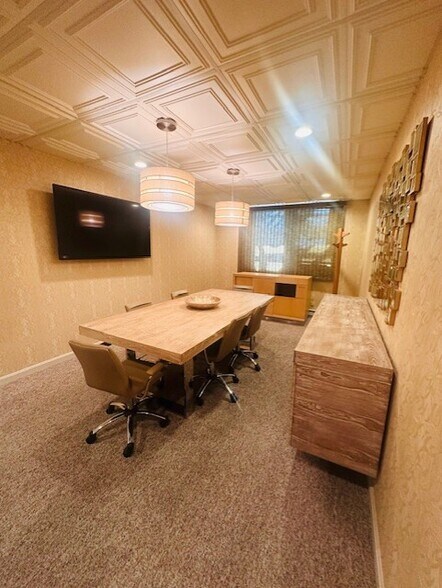 More Photos Of 62 Public Sq, Salem Storefront Retail Office For Sale