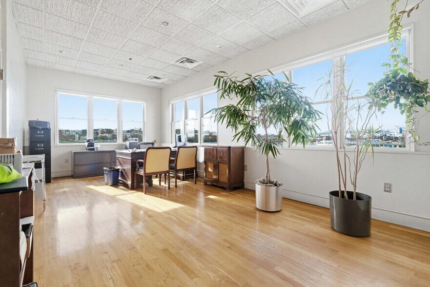 More Photos Of 229 Marginal St, Chelsea Research And Development For Lease