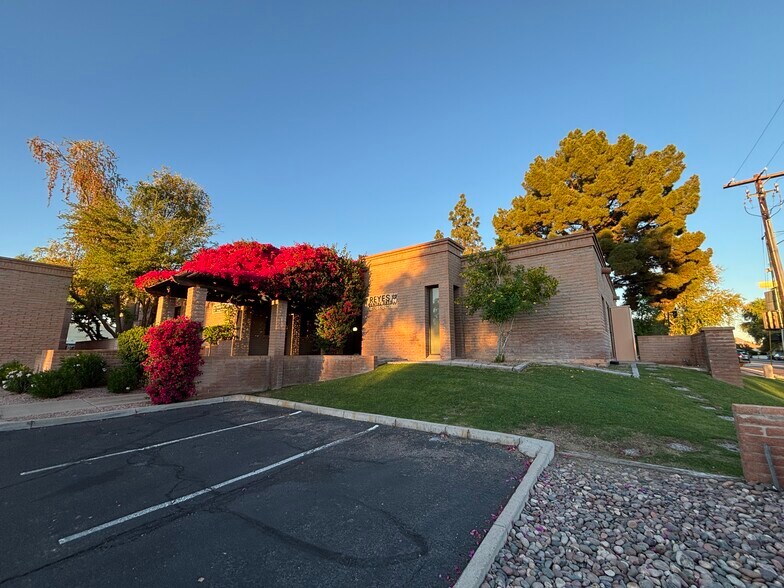 Primary Photo Of 6520 N 7th Ave, Phoenix Medical For Lease