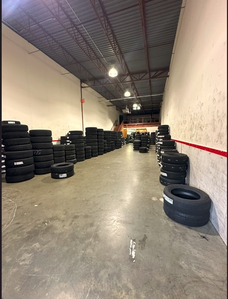 More Photos Of 20 Priscilla Ln, Auburn Service For Lease