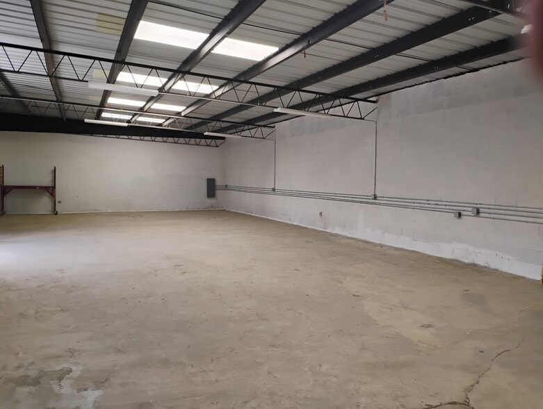 More Photos Of 465 Concord St, Macon-Bibb Service For Sale