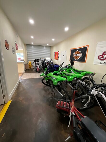 More Photos Of 8310 Congress St, Port Richey Self Storage For Sale