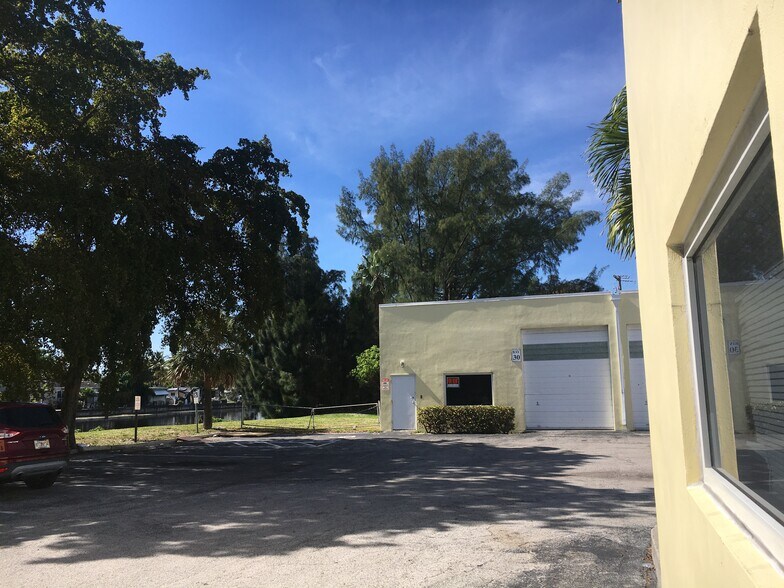 More Photos Of 1875 S Dixie Hwy, Pompano Beach Flex For Lease