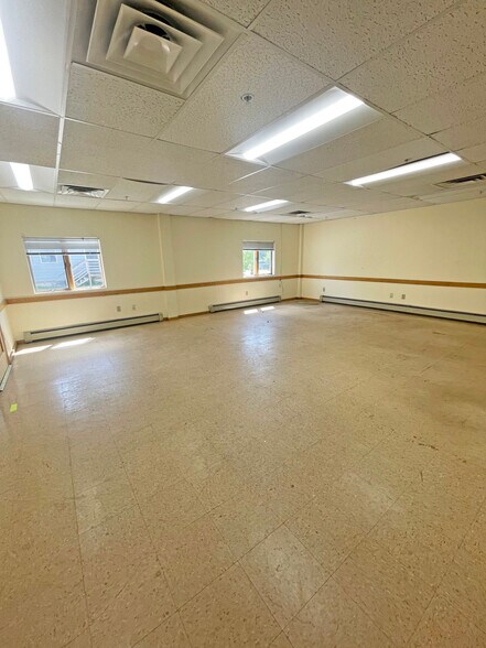 More Photos Of 29 Hampshire St, Auburn Office For Sale