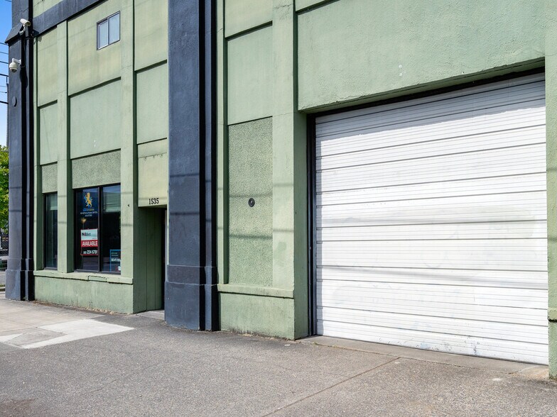 More Photos Of 1535 SE 9th Ave, Portland Warehouse For Lease