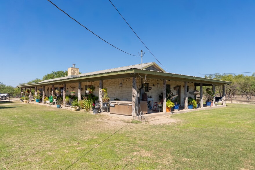 More Photos Of Rocking DC4 Ranch, Del Rio Land For Sale