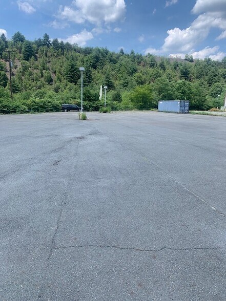 More Photos Of 1099 E Broad St, Tamaqua Storefront Retail Office For Lease