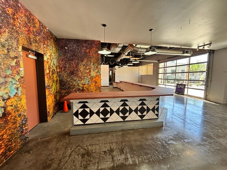 More Photos Of 576 Patterson St NW, Salem Warehouse For Lease