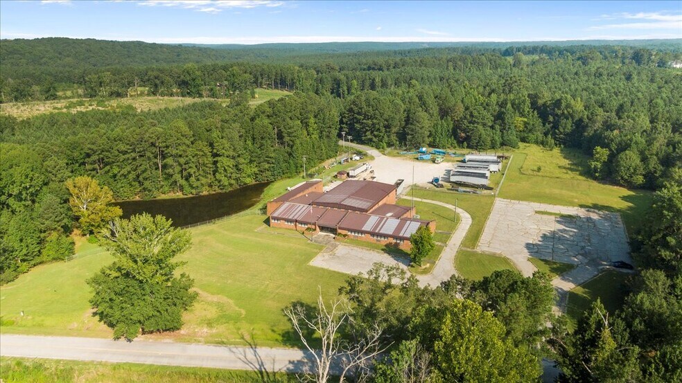 More Photos Of 704 State Road S-13-680, Jefferson Manufacturing For Sale