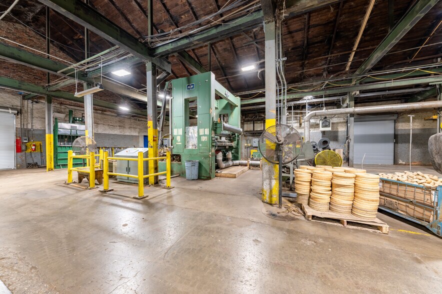 More Photos Of 164 Eyster Rd, Halltown Manufacturing For Sale