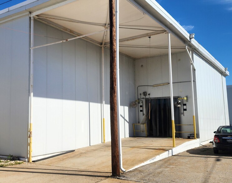 More Photos Of 502 Factory Ave, Ridgely Industrial For Sale