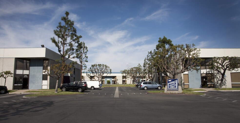 Primary Photo Of 2609-2627 Manhattan Beach Blvd, Redondo Beach Unknown For Lease