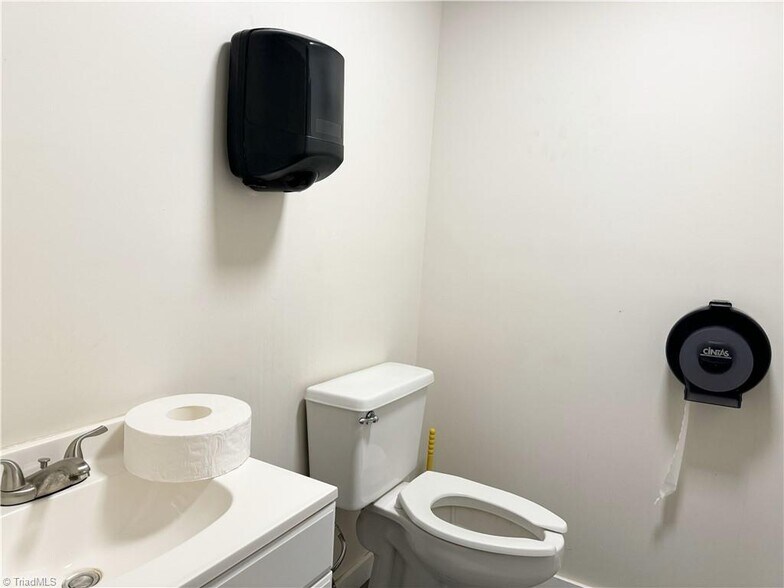 More Photos Of 150 Pine Ridge Rd, Mount Airy Warehouse For Sale