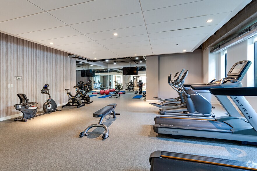 More Photos Of 915 Washington Ave N, Minneapolis Apartments For Lease