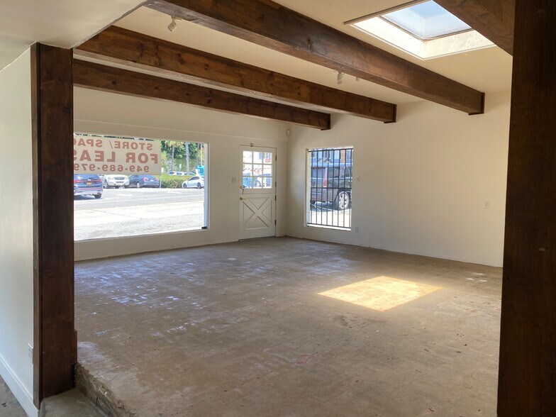 More Photos Of 314-322 N Old Newport Blvd, Newport Beach Storefront Retail Office For Lease