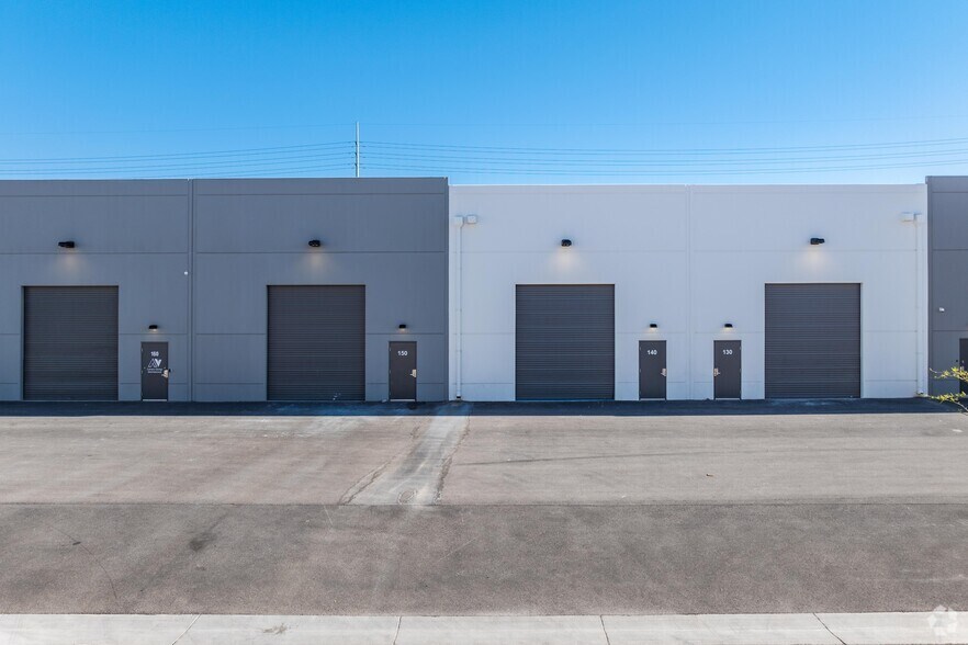 More Photos Of 6728 W Sunset Rd, Las Vegas Flex For Lease
