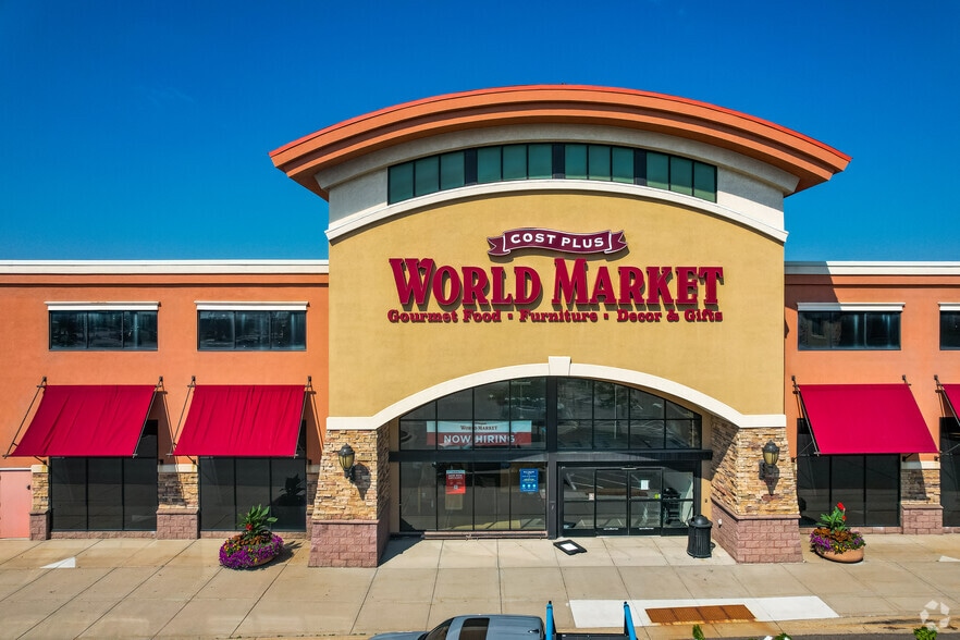 More Photos Of 12415-12493 Elm Creek Blvd, Osseo Unknown For Lease