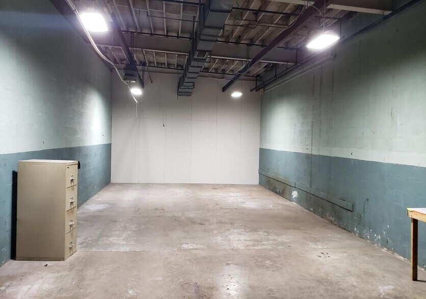 More Photos Of 203 Adams St, Burlington Warehouse For Sale