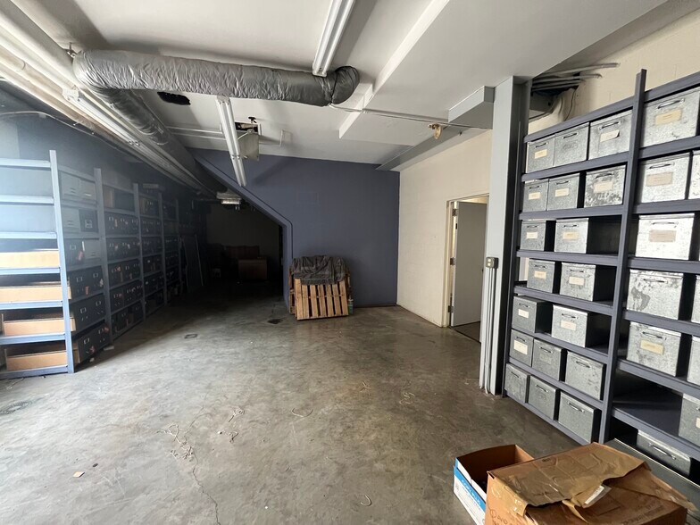 More Photos Of 2222 8th St, Bedford Office Residential For Sale